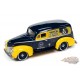 Morton Salt - 1940 Ford Sedan Livraison en bleu foncé et jaune - Johnny Lightning - 1/64 - JLSP349 Passion Diecast