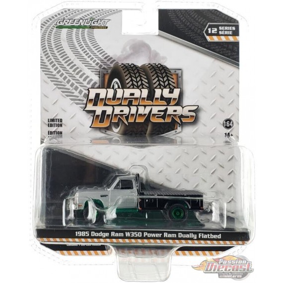 GreenMachine 1985 Dodge Ram W350 Power Ram Dually Flatbed en argent - Dually Drivers Series 12 - 1/64 Greenlight - 46120 BGR