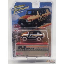 CHASE CAR 2006 Toyota FJ Cruiser Custom - Mijo Exclusives Limited Edition 4,800 Pieces - Johnny Lightning 1/64 - JLCP7416GR