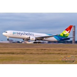 Air Seychelles  Boeing 767-300ER/ S7-AHM /  Phoenix Model  1:400 - PH4SEY2424