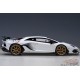 Lamborghini Aventador SVJ (Bianco Asopo) - Autoart - 79217 Passion Diecast