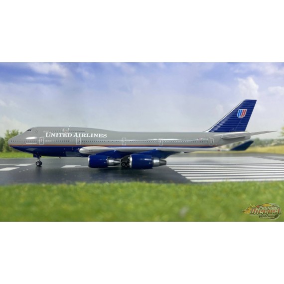 United Airlines  Boeing 747-400 /  N187UA /  Phoenix Model  1:400 -  PH4UAL2415