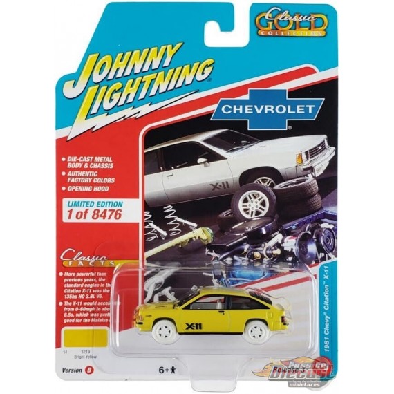 CHASE CAR 1981 Chevrolet Citation X-1 en jaune vif - Johnny Lightning 1/64 - JLSP280 BGR Passion Diecast