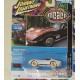 CHASE CAR 1969 Chevrolet Corvette en Bourgogne - Johnny Lightning 1/64 - JLSP291 AGR Passion Diecast