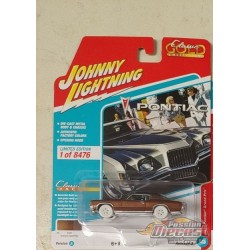 CHASE CAR 1971 Pontiac Grand Prix en Bronzini Gold Metallic - Johnny Lightning 1/64 - JLSP283 AGR