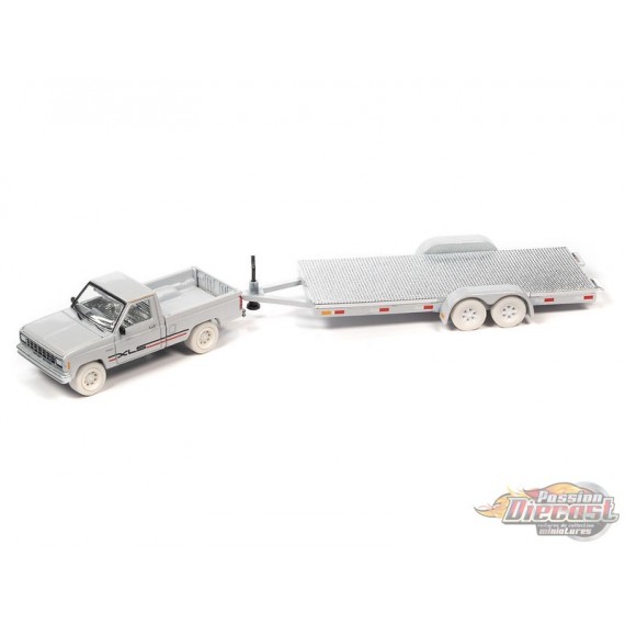 CHASE CAR Ford Ranger 1983 avec remorque ouverte en argent métallique - Truck&Trailers - Johnny Lightning 1:64 - JLSP316 BGR