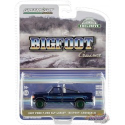 (GreenMachine) 1987 Ford F-250 XLT Lariat - Ford Scherer Truck Equipment Bigfoot - Hobby Exclusive - 1/64 Greenlight - 30433GR