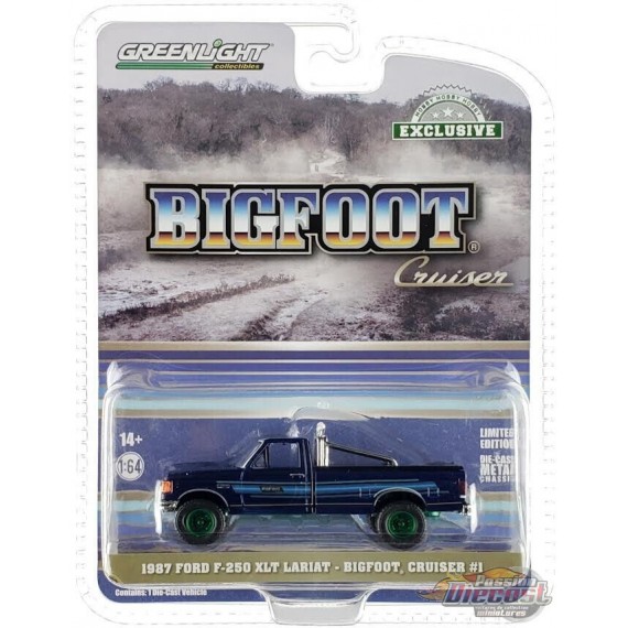 GreenMachine 1987 Ford F-250 XLT Lariat - Ford Scherer Truck Equipment Bigfoot - Hobby Exclusive - 1/64 Greenlight - 30433GR