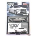 CHASE) BMW Alpina B7 xDrive Alpine White - Mini GT - 1:64