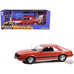 1979 Ford Mustang  Charlie's Angels  - Greenlight 1/18  -  Rouge stipes noir  - 13601 - Passion Diecast 