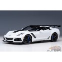 Chevrolet Corvette C7 ZR1 (Arctic White) - Autoart - 71270