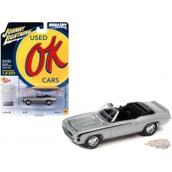 1969 Chevrolet Camaro RS/SS Cabriolet en argent Cortez avec bande latérale de hockey noire - Johnny Lightning - 1/64 - JLSP335 B