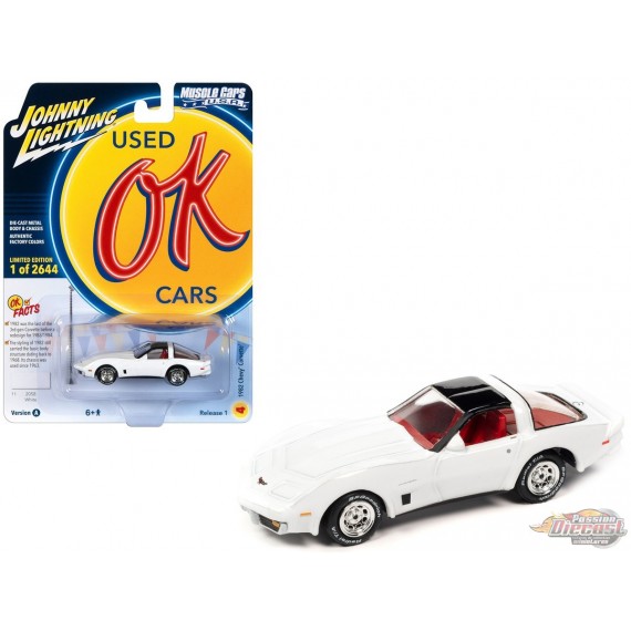 1982 Chevrolet Corvette en blanc brillant - Johnny Lightning - 1/64 - JLSP338 A Passion Diecast