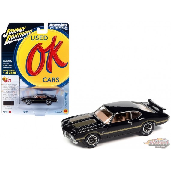 1972 Oldsmobile 442 W30 en noir avec capot doré et bandes latérales - Johnny Lightning - 1/64 - JLSP339 B Passion Diecast