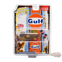 (CHASE) 1965 Volkswagen Type 2 Transporter GULF avec 2 barils GULF limités à 4 800 - Johnny Lightning 1/64 - JLCP7442GR