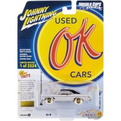 (CHASE) 1967 Buick GS 400 en Poly Gold Mist avec toit plat noir - Johnny Lightning - 1/64 - JLSP337 AGR Passion Diecast