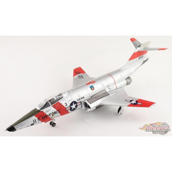 McDonnell RF-101C Voodoo / USAF 363rd TRW, no.56-0165, Op. Sun Run, 27 November 1957 / Hobby Master 1:72 HA9301