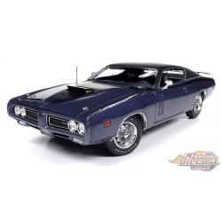 1971 Dodge Charger R/T MCACN dans FC7 Plum Crazy - Auto World / American Muscle 1/18 - AMM1330 Passion Diecast