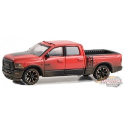 Ram 2500 Power Wagon 2017 en rouge éclaboussures de boue - Down on the Farm Series 8 - 1/64 Greenlight - 48080 E