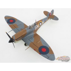 Supermarine Spitfire Mk Vb / RCAF 249 Sqn (Gold Coast), AB264, R. Buck McNair, Malta 1942 / Hobby Master 1:48 HA7857