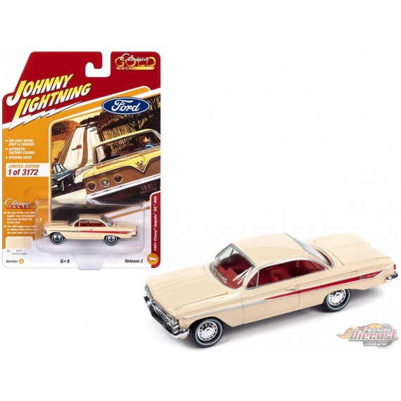 1961 Chevrolet Impala en crème Corona - Johnny Lightning - 1/64 - JLSP353 A Passion Diecast