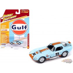 1965 Shelby Daytona Gulf en bleu clair Gulf avec bandes orange - Johnny Lightning - 1/64 - JLSP356 A Passion Diecast