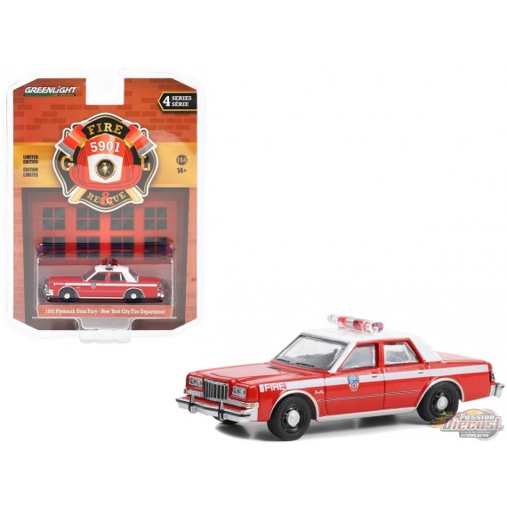 FDNY Division Chief 5 - 1985 Plymouth Gran Fury - 2016 Ford F-150 - Fire & Rescue Series 4 -1/64 Greenlight - 67050 C