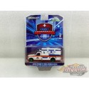 (Green Machine) Service médical d'urgence de New York - Ambulance - 1994 Ford F-250 - Hobby Exclusive - 1/64 Greenlight - 67064