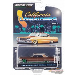 (Green Machine) 1973 Cadillac Sedan deVille - California Lowriders Series 4 - 1/64 Greenlight - 63050 EGR