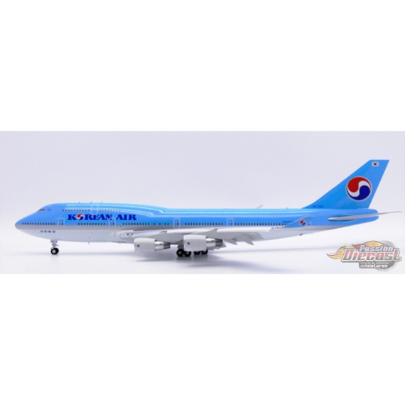 Korean Air Boeing 747-400 