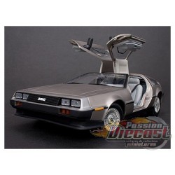 1981 DE LOREAN DMC 12 COUPE STAINLESS STEEL FINISH - Sunstar- 1/18 - SS-2701