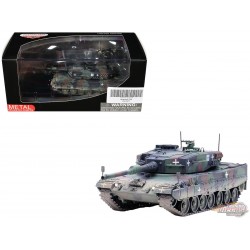 Krauss-Maffei Tank Leopard 2A4 & snorkel / Armée ukrainienne / Panzerkampf 1:72 - 12226PC