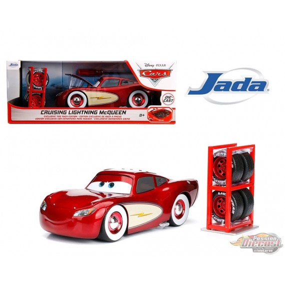 Flash McQueen en croisière avec porte-pneus - Pixar Disney Cars - Hollywood Rides - Jada - 1/24 - 98033