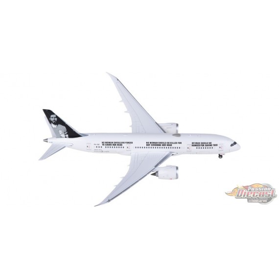 COMLUX Boeing 787-8  / P4-787 / Phoenix Model 1:400 - 04584