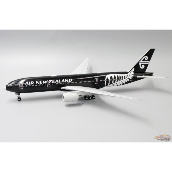 Air New Zealand Boeing 777-300ER "All Blacks White Nose" / ZK-OKH / JC Wings 1:200 - XX2280