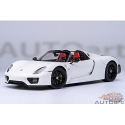 Porsche 918 Spyder Weissach Package (Blanc avec intérieur rouge) - Autoart 1/18 - 77920 - Passion Diecast 