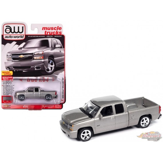 2006 Chevrolet Silverado SS Truck Cabine allongée et Fleetside - Argent - Auto World - 1/64 - AWSP163 A