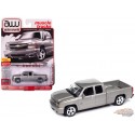 2006 Chevrolet Silverado SS Truck Cabine allongée et Fleetside - Argent - Auto World - 1/64 - AWSP163 A