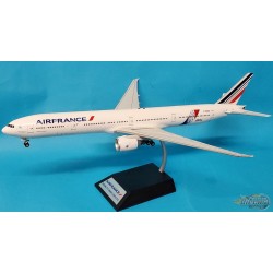 Air France Boeing 777-300ER  F-GSQI  / White Box / J-FOX 1:200 WB-777-AF01