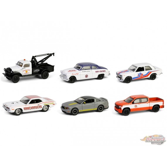 Running on Empty Series 17 - Assortment - 1/64 Greenlight - 41170 Passion Diecast