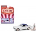 1954 Studebaker Commander Starliner with Vintage - The Hobby Shop Series 16 - 1/64 Greenlight - 97160 B