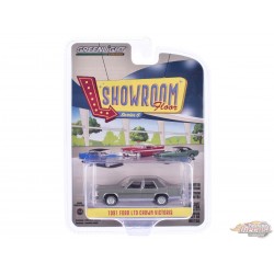 1991 Ford LTD Crown Victoria in Light Titanium Metallic - Showroom Floor Series 6 - 1/64 Greenlight - 68060 F