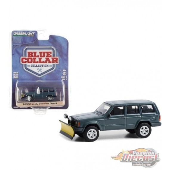 2000 Jeep Cherokee Sport with Snow Plow - Blue Collar Collection Series 12 -1/64 Greenlight - 35260 E Passion Diecast 