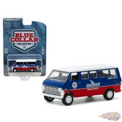 1970 Ford Club Wagon Chevron Courtesy Shuttle - Blue Collar  Series 7 -Greenlight 1/64, 35160 A  - Passion Diecast 