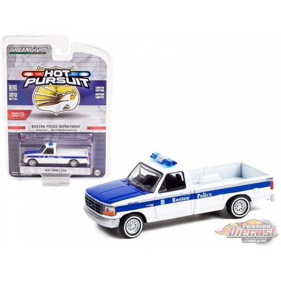 1995 Ford F-250 - Boston, Massachusetts Police Department - Hot Pursuit  40 - 1 /64 Greenlight - 42980 C - Passion Diecast