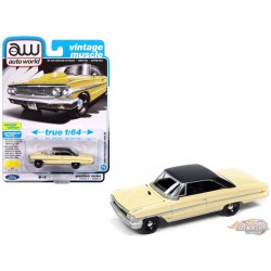 1964 Ford Galaxie 500XL in Sunshine yellow with Black Roof - Auto World - 1/64 - AWSP174 A