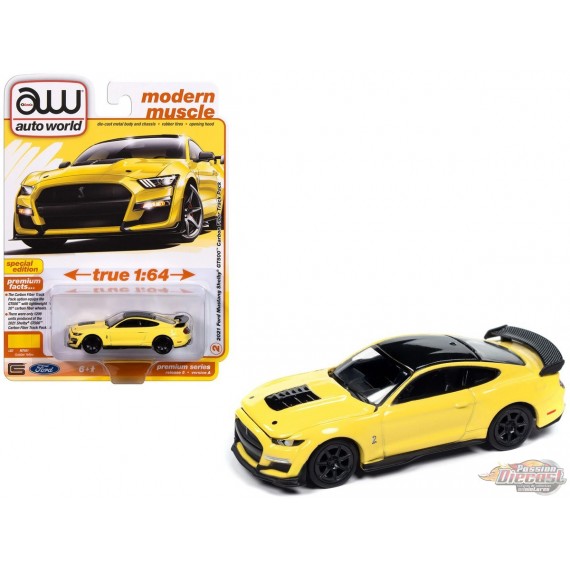 Ford Mustang Shelby GT500 2021 en fibre de carbone en jaune vif avec toit noir - Auto World - 1/64 - AWSP171 A