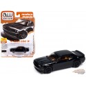 Dodge Challenger SRT Super Stock 2021 en noir absolu avec toit et capot noir mat - Auto World - 1/64 - AWSP170 B