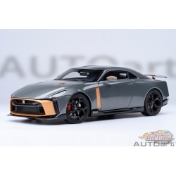 Nissan GT-R50 by Italdesign (Liquid Kinetic Silver/Energetic Sigma Gold) - Autoart 1/18 - 77510