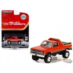 Sno Chaser - 1984 Chevrolet K-10 Scottsdale 4x4 - Hobby Exclusive - 1/64 Greenlight - 30365 Passion Diecast